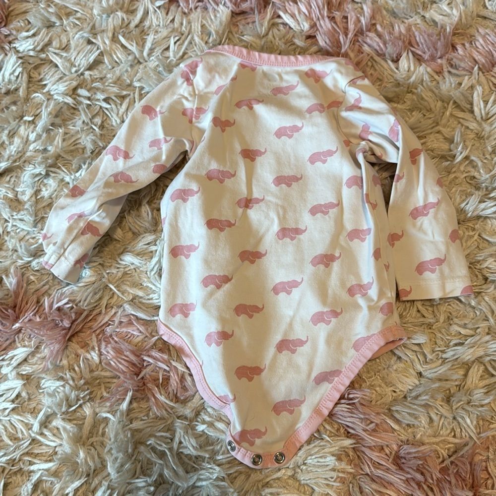 NWOT Monica and Andy Pink elephant onesie 9-12M - Picture 4 of 4